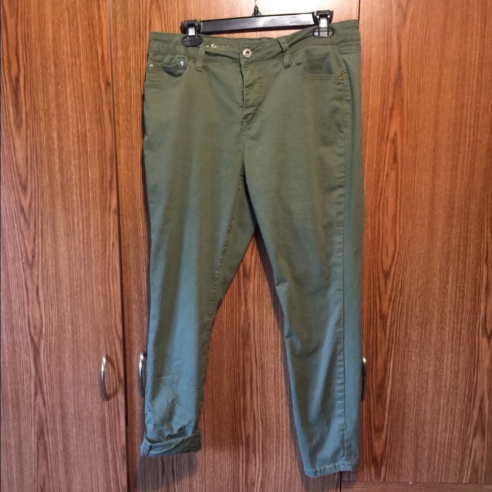 Signature I Studio skinny legged pants.  Size 16